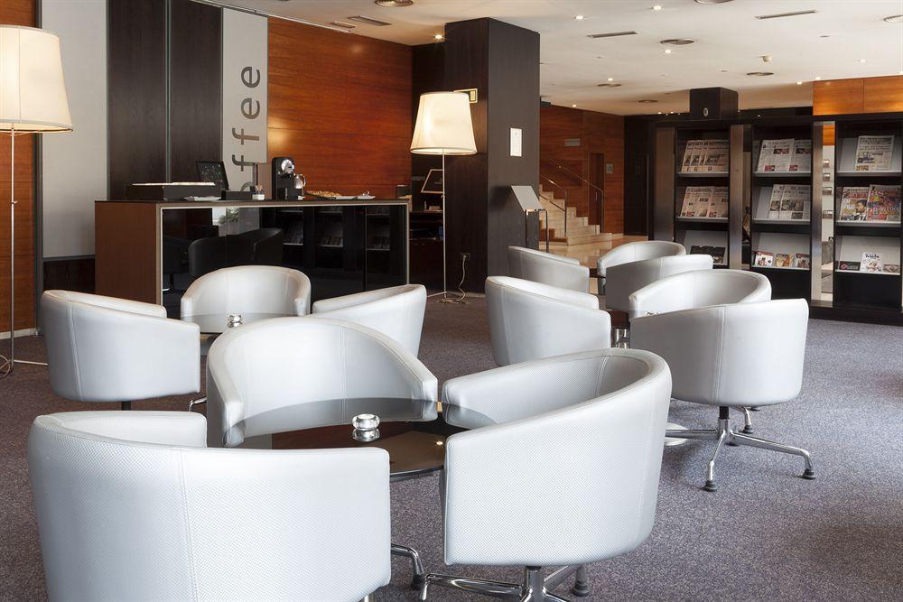 Ac Hotel Badajoz By Marriott Екстериор снимка