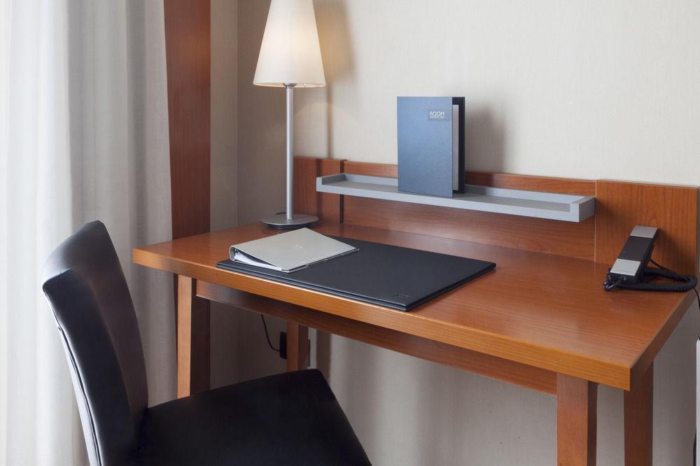 Ac Hotel Badajoz By Marriott Екстериор снимка