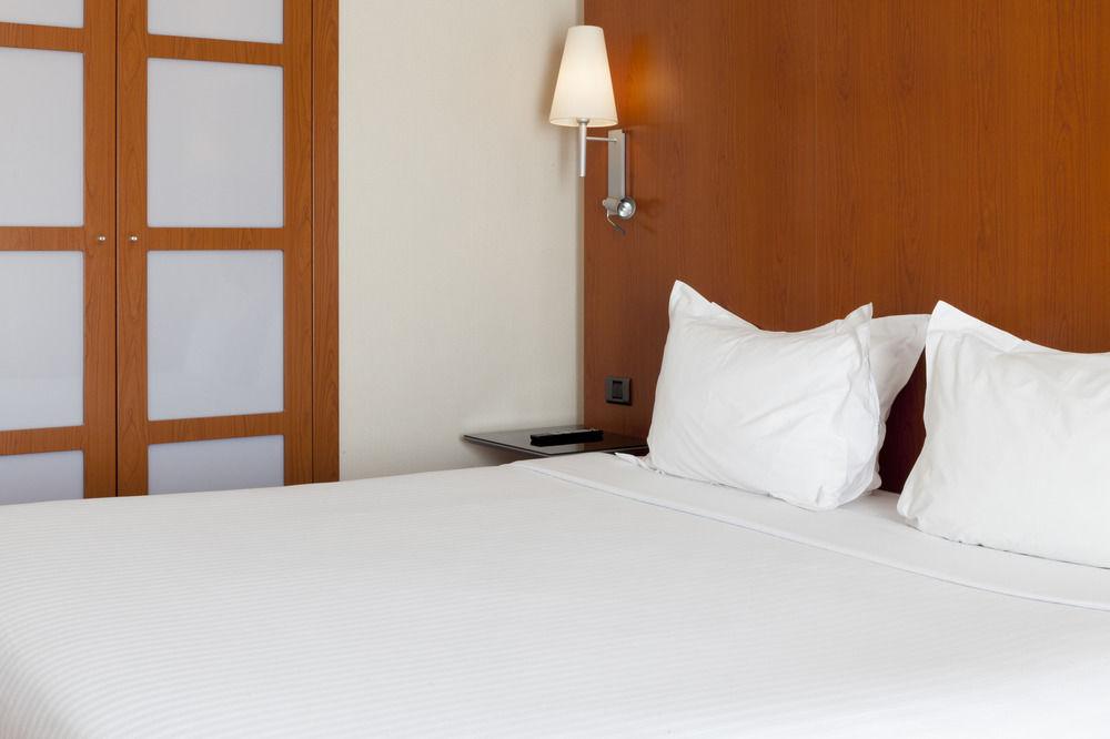 Ac Hotel Badajoz By Marriott Екстериор снимка