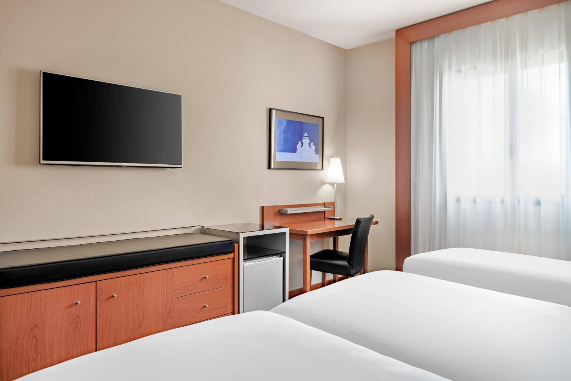 Ac Hotel Badajoz By Marriott Екстериор снимка