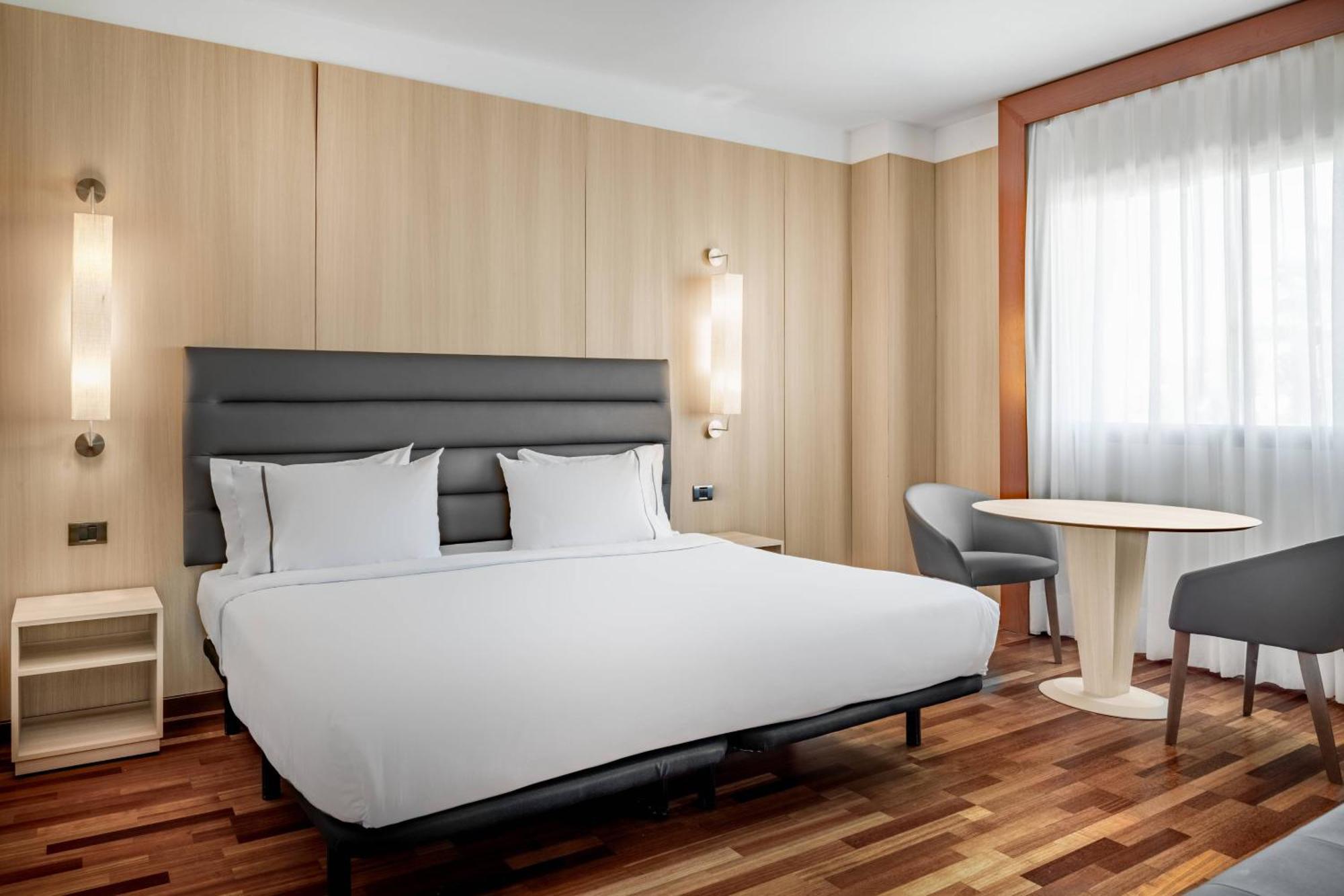 Ac Hotel Badajoz By Marriott Екстериор снимка