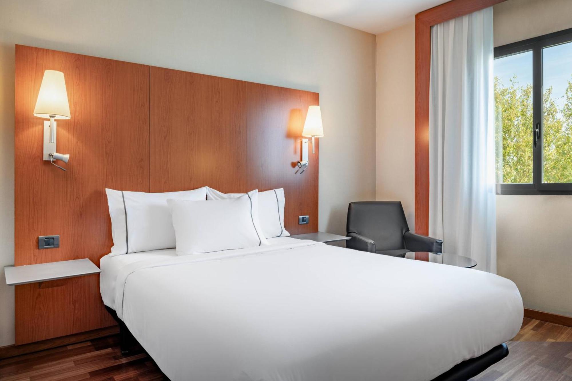 Ac Hotel Badajoz By Marriott Екстериор снимка